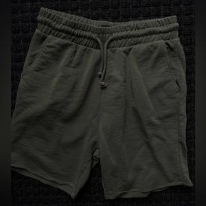 H&M men’s sweat shorts